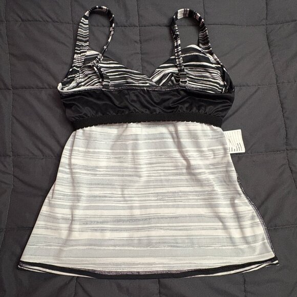 Lands' End V-Neck Wrap Underwire Tankini Swimsuit Top - Size: 8 Long - NWT - Picture 3 of 12